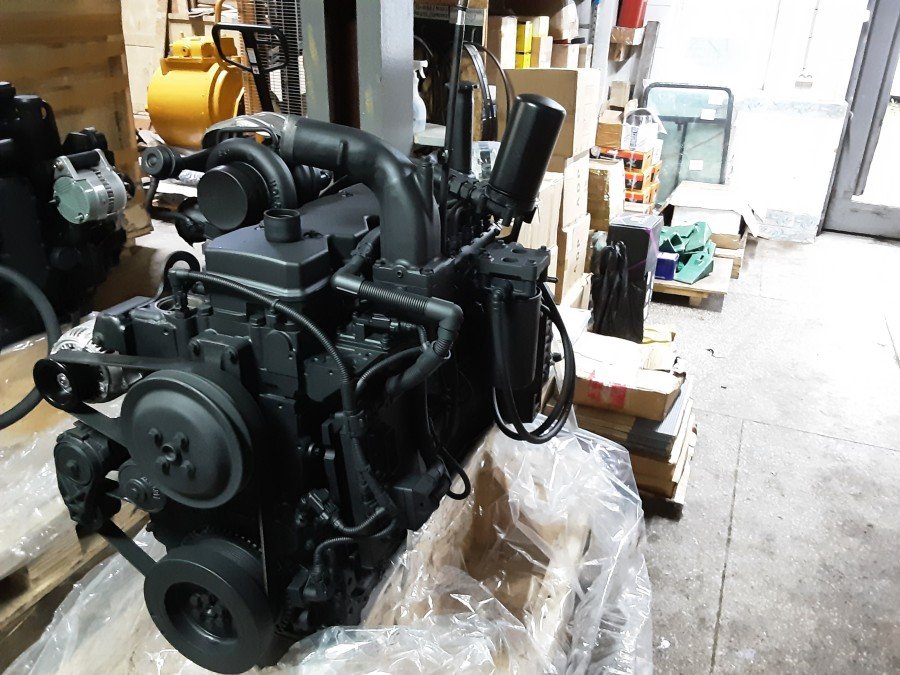 Двигатель в сборе KOMATSU SAA6D107E-1 (PC200-8)